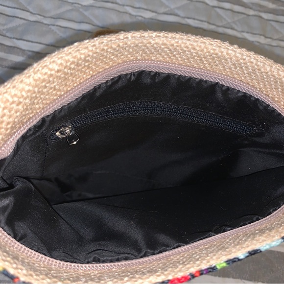 Frida Kahlo Black Floral Handmade Bag - Picture 7 of 7